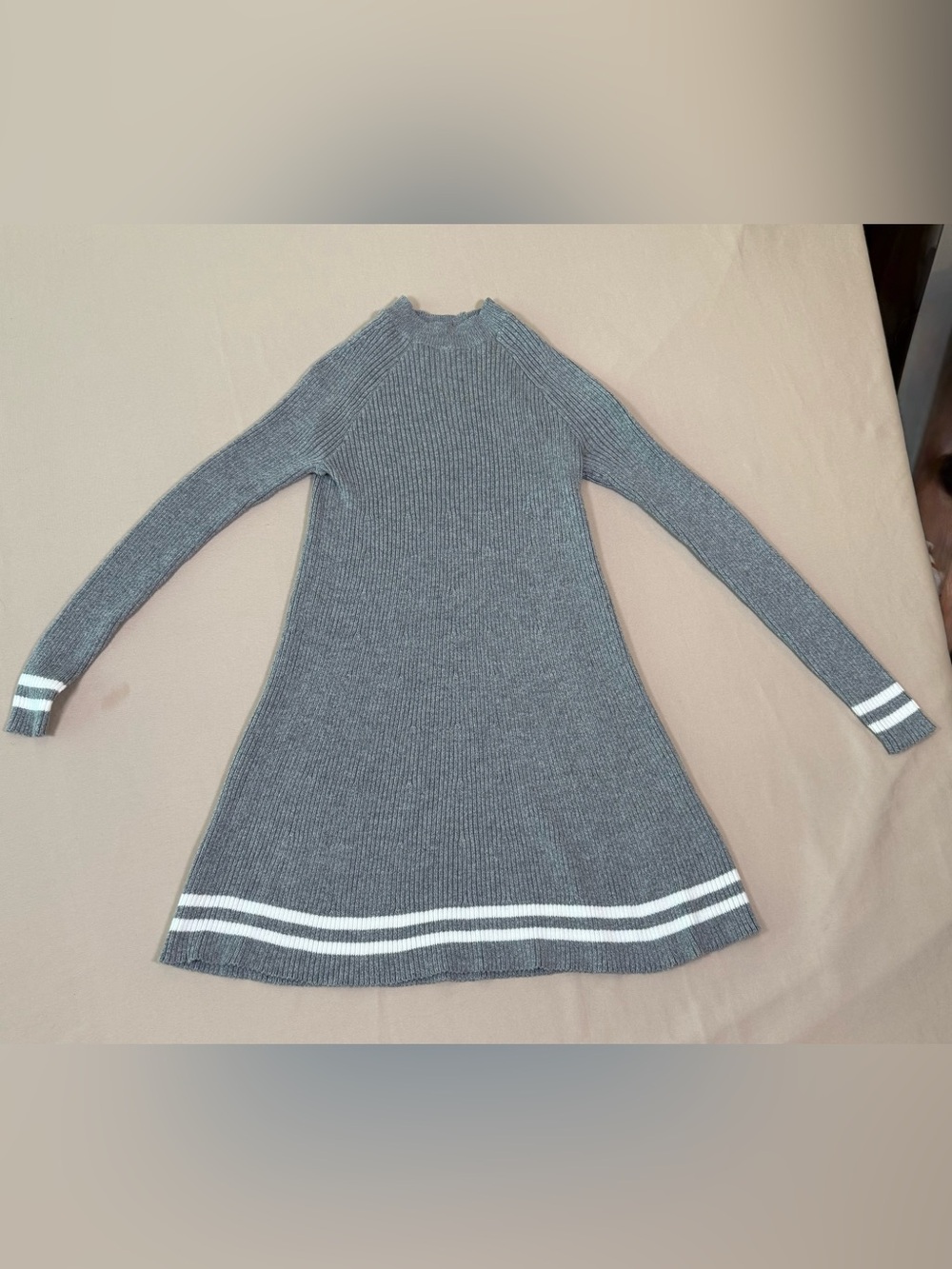Abercrombie Kids Gray Ribbed A-Line Sweater Dress, Size 9/10.